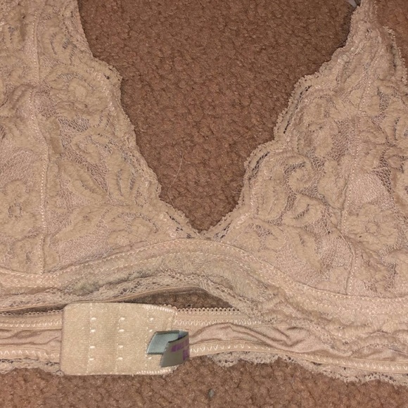 Bralettes - Picture 6 of 9